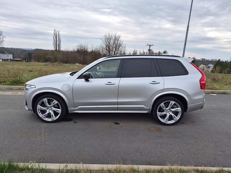 Volvo XC90 (2019) 2.0 /288kW - fotka 4 z 37