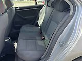 Volkswagen Jetta (2006) 1.6i, servis.kniha, AC - náhled 10