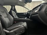 Volvo XC60 B5 AWD DARK PLUS AUT - náhled 18
