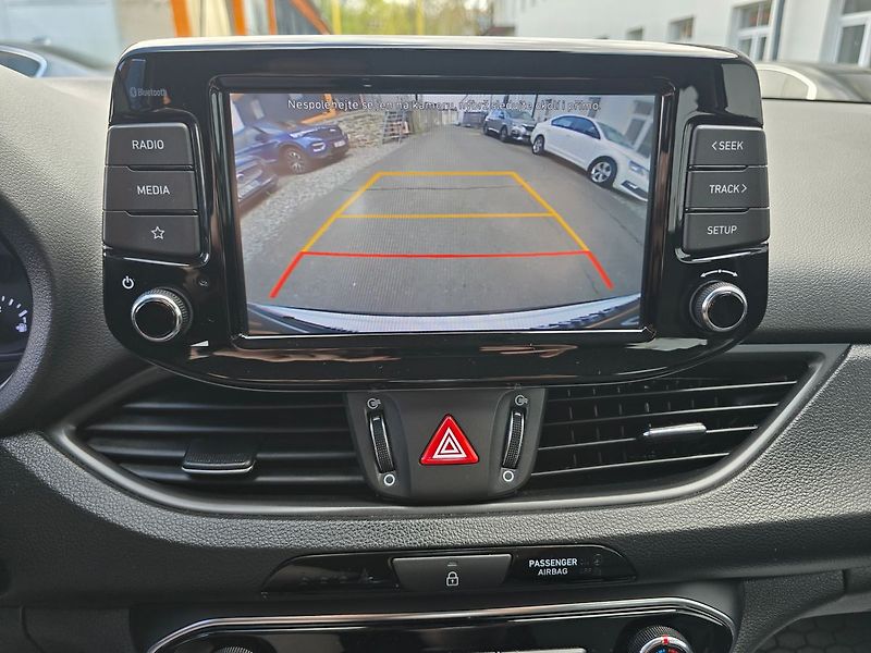 Hyundai i30 1.5i COMFORT LED KAMERA NAVI - fotka 15 z 41