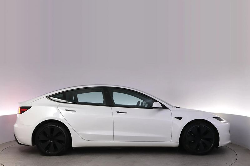 Tesla Model 3 Long Range AWD SoH 93% - fotka 4 z 26