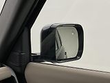 Land Rover Defender 110 D300 X-DYNAMIC AWD AUT CZ - náhled 32