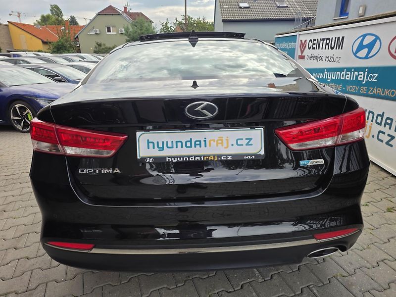 Kia Optima 1.7-PREMIUM-PANORAMA-AUTOMAT - fotka 12 z 27