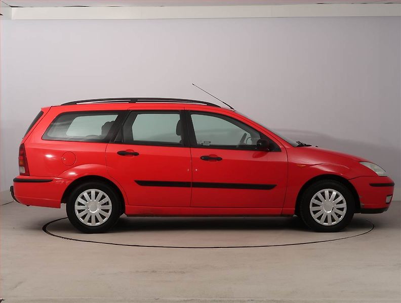 Ford Focus (2003) 1.8 TDDi, po STK, Tažné, Klima - fotka 6 z 14