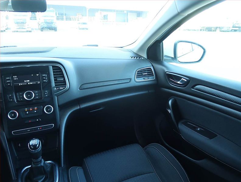 Renault Mégane (2020) 1.3 TCe, Tempomat - fotka 8 z 17