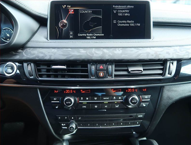 BMW X6 (2017) M Paket xDrive30d - fotka 12 z 17