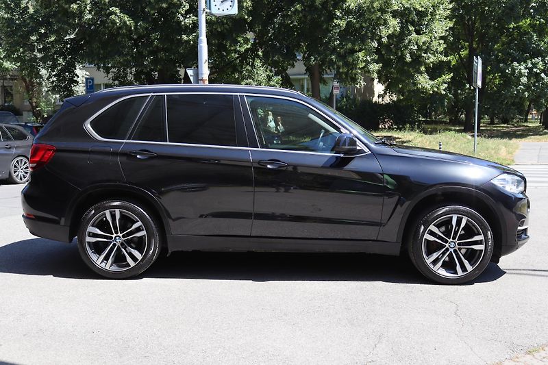 BMW X5 XDRIVE 30D F15 190kW - fotka 9 z 50