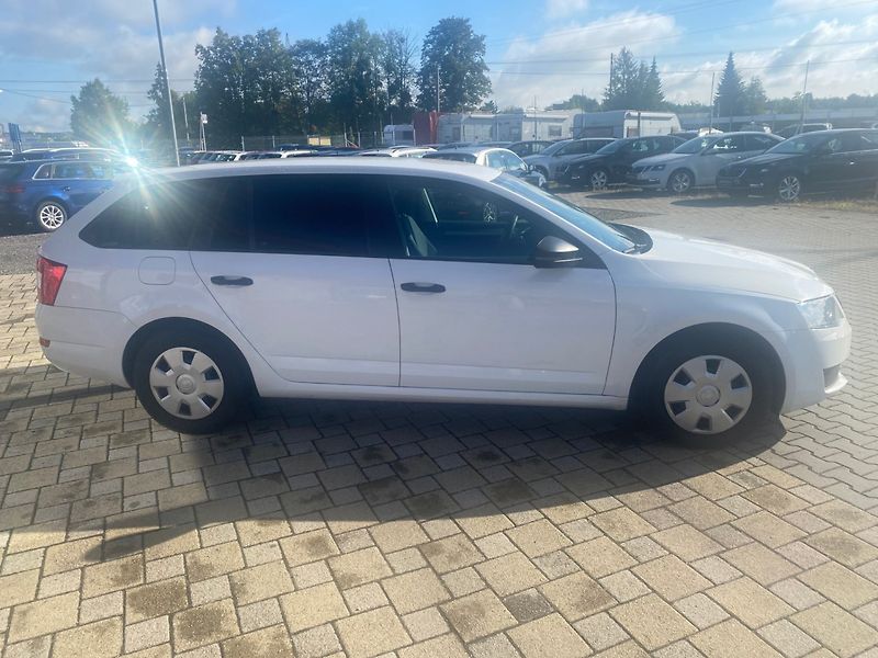 Škoda Octavia (2015) III Kombi 1.6 TDi - fotka 3 z 25