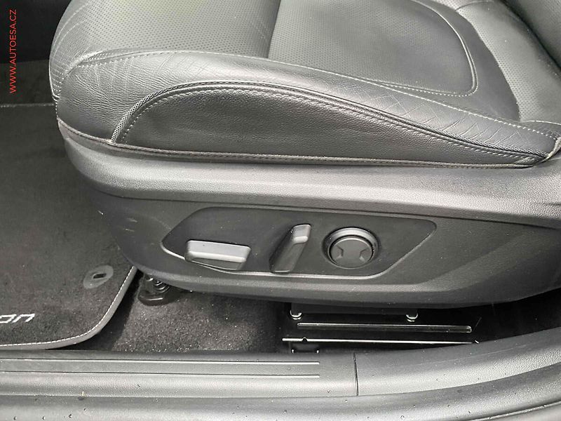 Hyundai Tucson (2021) 1.6T-GDi 48V, Kůže, navi - fotka 14 z 17