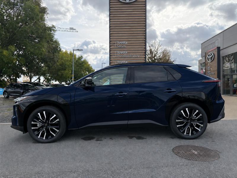 Toyota bZ4X Executive 73.1 kWh - fotka 3 z 5