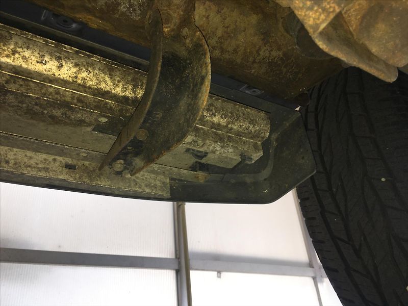Toyota Land Cruiser 3,0 D-4D 127kW 8-míst ČR 1.maj - fotka 30 z 44