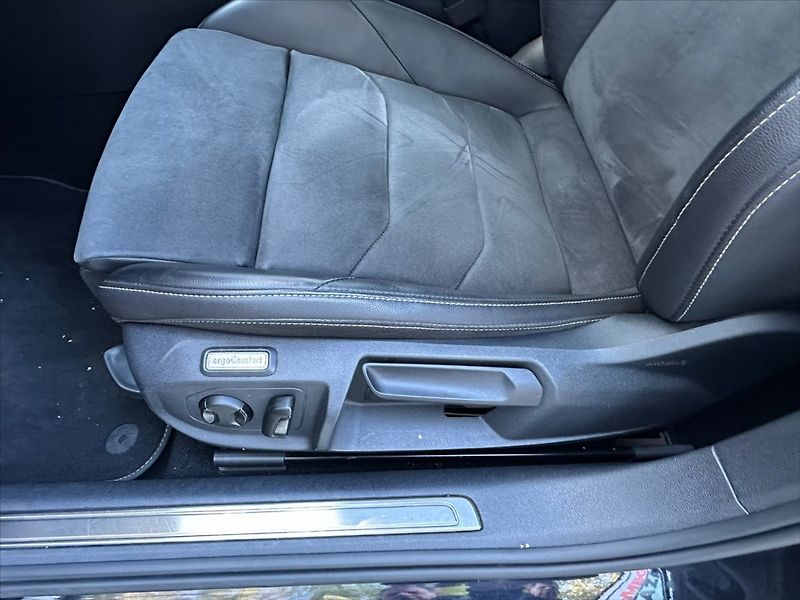 Volkswagen Arteon 2,0 TDI 110kW R-Line, ACC - fotka 21 z 41
