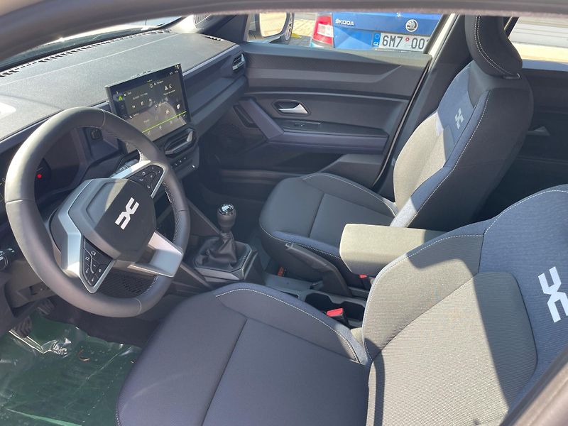 Dacia Duster (2026) expression mild hybrid 140  - fotka 8 z 13