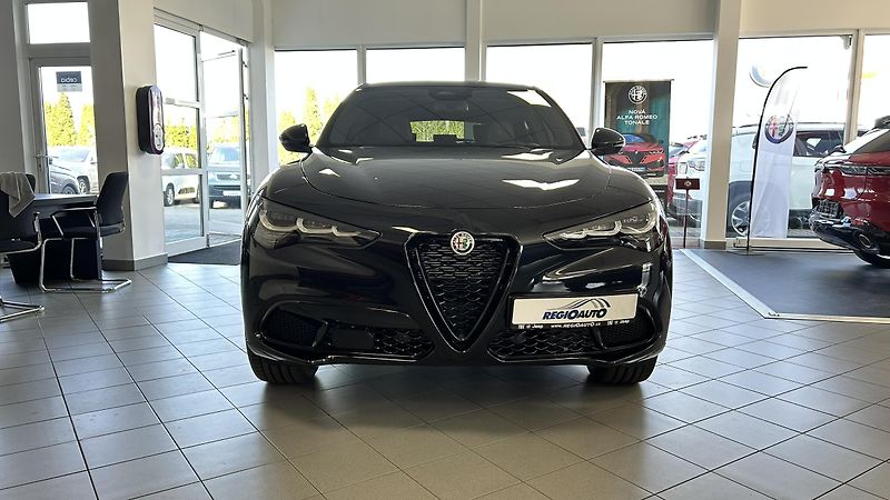 Alfa Romeo Stelvio 2.0i 280k AWD Intensa - fotka 2 z 13