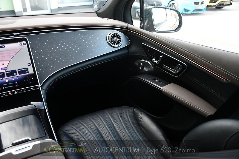 Mercedes-Benz EQS 450 4M SUV AMG TAŽNÉ HUD - fotka 23 z 58