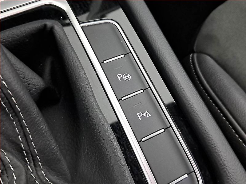 Volkswagen Arteon (2021) R-line 2.0 TSI - fotka 19 z 24