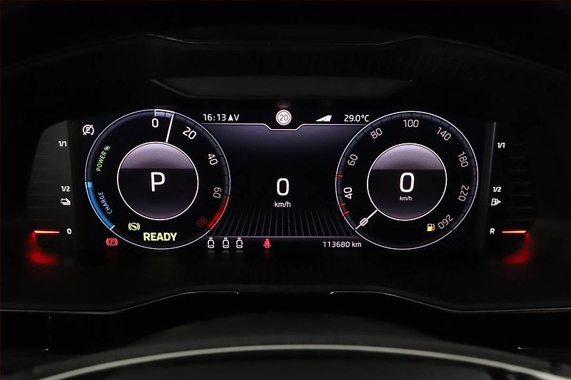 Škoda Superb (2021) Laurin&Klement iV 1.4 TSI PHEV - fotka 9 z 26