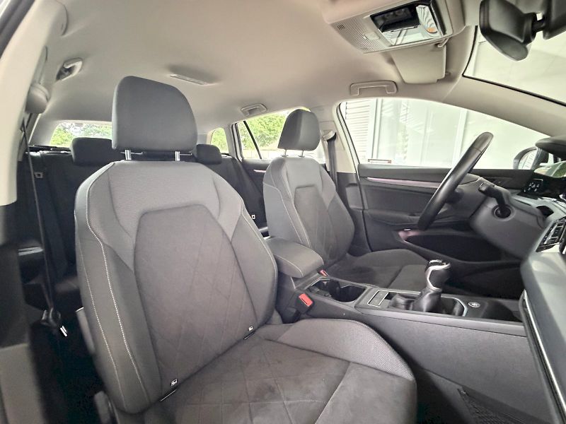 Volkswagen Golf Variant (2021) Style 1.5 TSI / 110 kW M6 - fotka 24 z 26