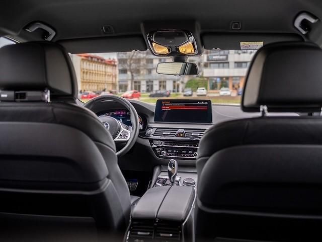 BMW Řada 5 540i xDrive M-Paket - fotka 10 z 12