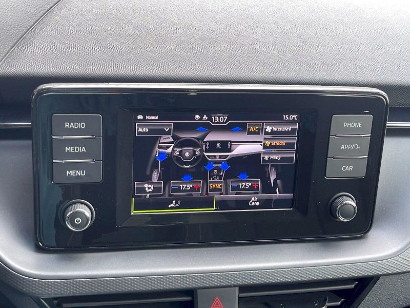 Škoda Kamiq (2023) 1.0 TSI 81 kW Fresh Ambition P - fotka 19 z 32
