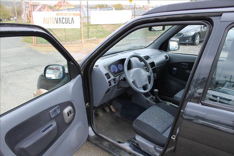 Daihatsu Terios 1,3 i  4 x 4,STK 3/2027,KLIMA - fotka 9 z 25