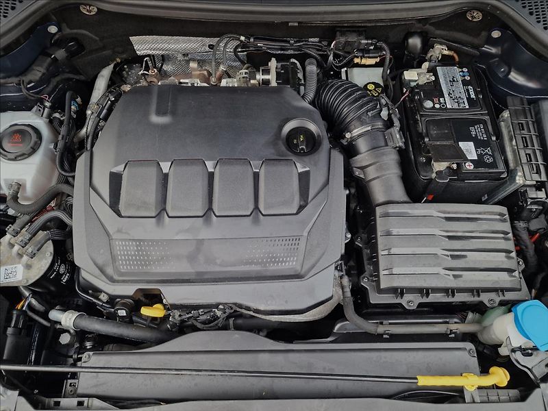 Škoda Karoq 2.0TDI 110kW Style 4x4 DSG,ČR - fotka 42 z 50