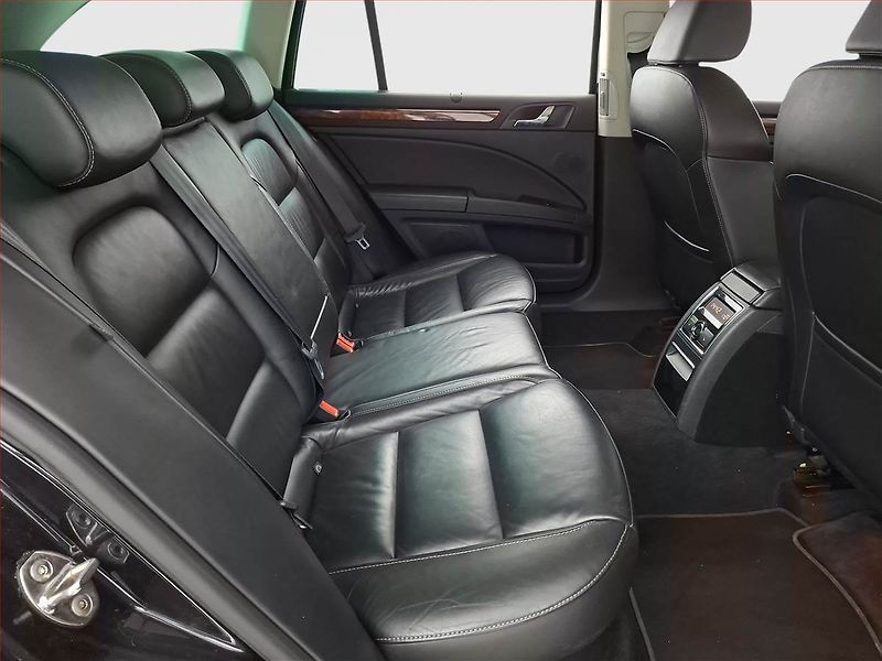 Škoda Superb (2011) Elegance 3.6 FSI V6, 4X4 - fotka 9 z 21