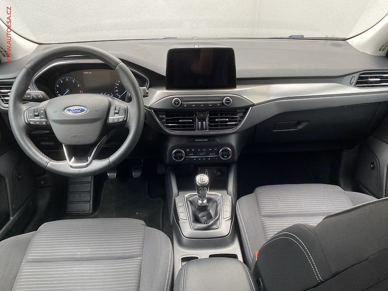 Ford Focus (2018) 1.0EB, Titanium, TZ - fotka 8 z 18