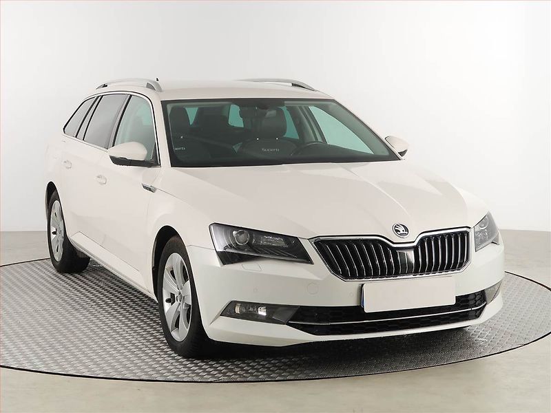 Škoda Superb (2018) 2.0 TDI, Navi, Bi-Xenony - fotka 1 z 17