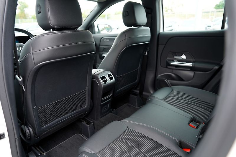 Mercedes-Benz GLA 200d Progressive/AT9/MBUX - fotka 34 z 46