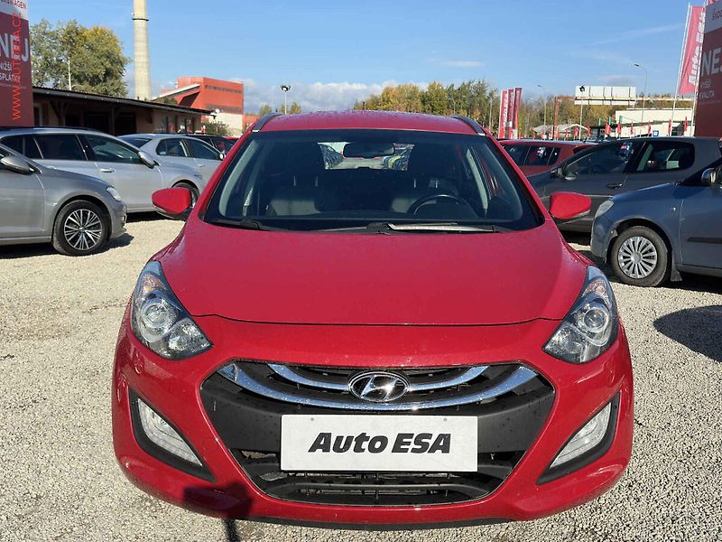 Hyundai i30 (2015) 1.6 16V, ČR, AAC, tempo - fotka 2 z 19