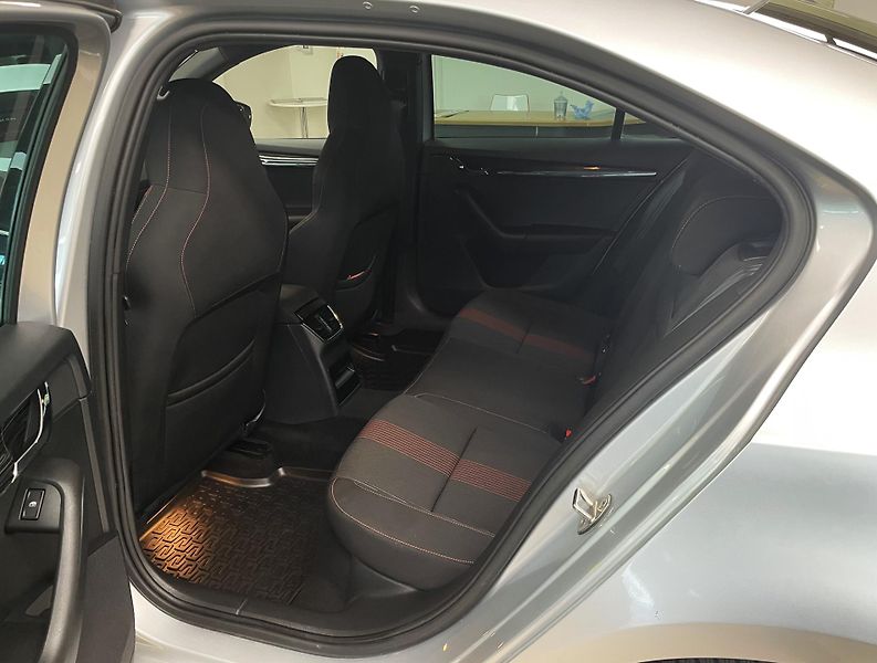 Škoda Octavia 1,5TSI Style Sport, ČR, 1.MAJ. - fotka 10 z 21