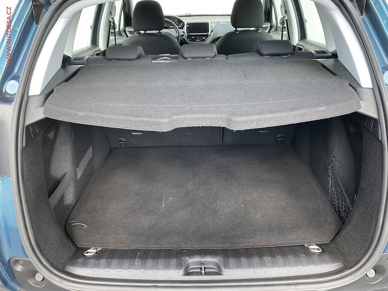 Peugeot 2008 (2018) 1.2 PT, 1.maj,ČR, Active - fotka 7 z 16
