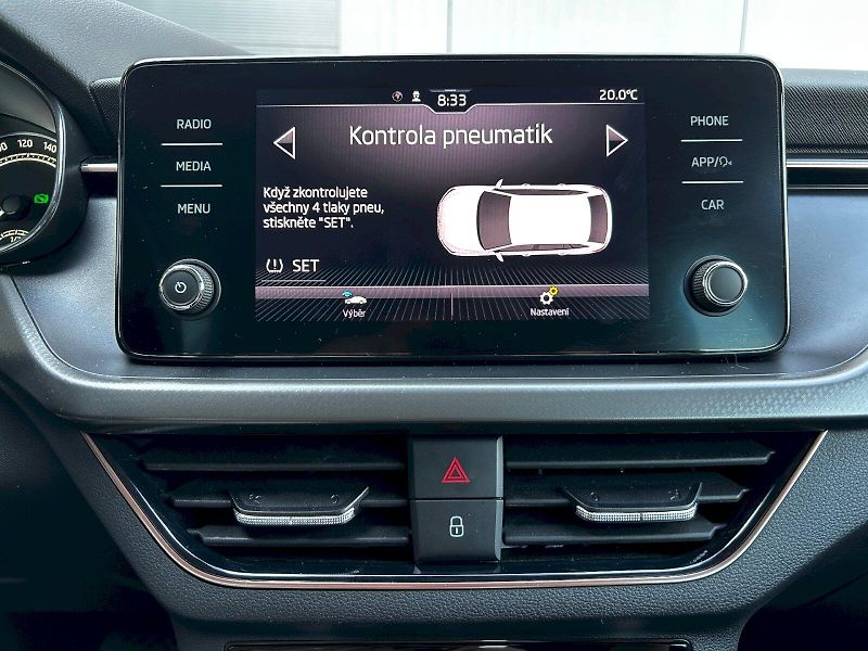 Škoda Scala (2023) 1.0 TSI 81kW DSG Style - fotka 18 z 35