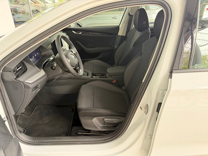 Škoda Octavia (2024) Selection Combi 1.5 TSI / 110 - fotka 6 z 27