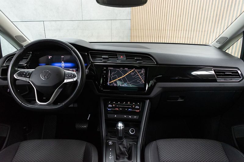 Volkswagen Touran 2.0TDI TAŽNÉ*WEBASTO*DPH*ČR 1M - fotka 8 z 51