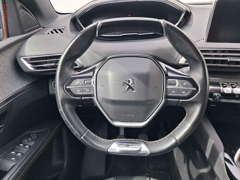 Peugeot 3008 (2020) 1.5 HDi, GT Line, LED - fotka 11 z 19