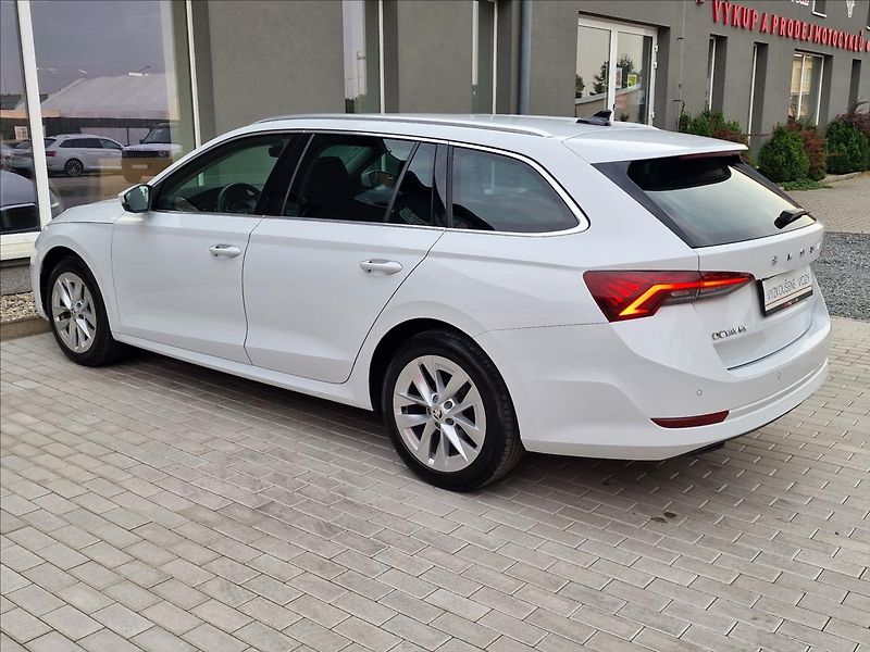 Škoda Octavia 2.0 TDI 110kw Style,ČR,1.Maj. - fotka 7 z 50