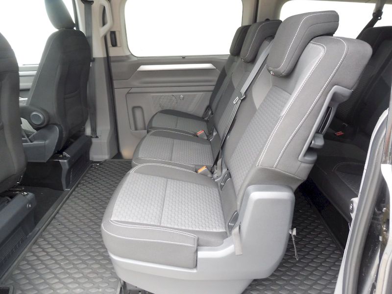 Volkswagen Caravelle (2026) Style DR 2,0 TDI 125kW 8AUT 4M - fotka 21 z 32