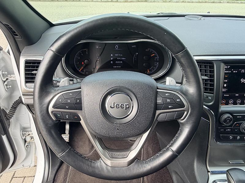 Jeep Grand Cherokee 3.0 V6 CRD 184KW - fotka 20 z 47