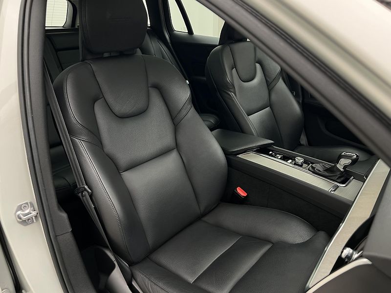Volvo V60 T5 INSCRIPTION AUT - fotka 19 z 46