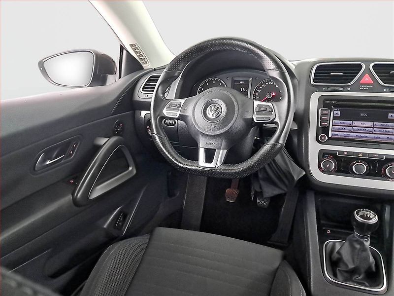 Volkswagen Scirocco (2011) 1.4 TSI, Tempomat - fotka 7 z 19