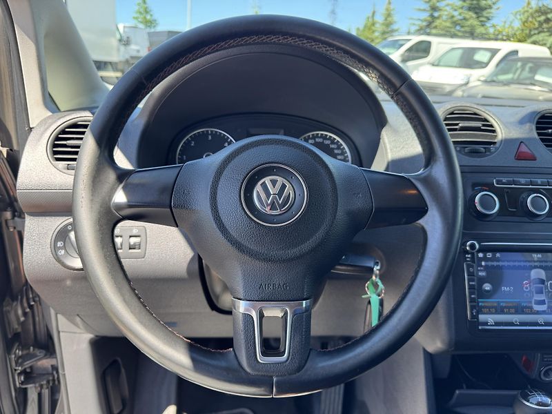 Volkswagen Caddy 1.6TDi,75kw,5míst,klima,Tažné. - fotka 34 z 37