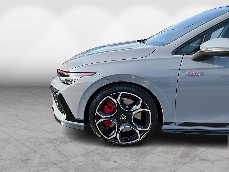 Volkswagen Golf GTI Clubsport 2,0 TSI 221 kW 7 - fotka 10 z 24
