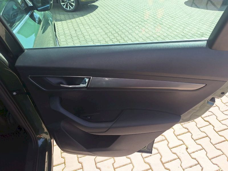 Škoda Karoq (2020) 1.5 TSI / 110 kW / 7DSG / STYL - fotka 30 z 35