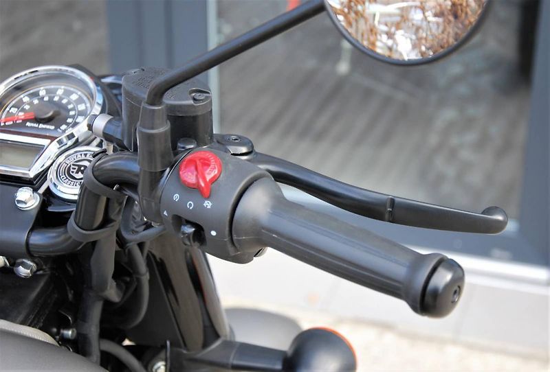 Royal Enfield Classic 350 (2026) GREY - fotka 16 z 25