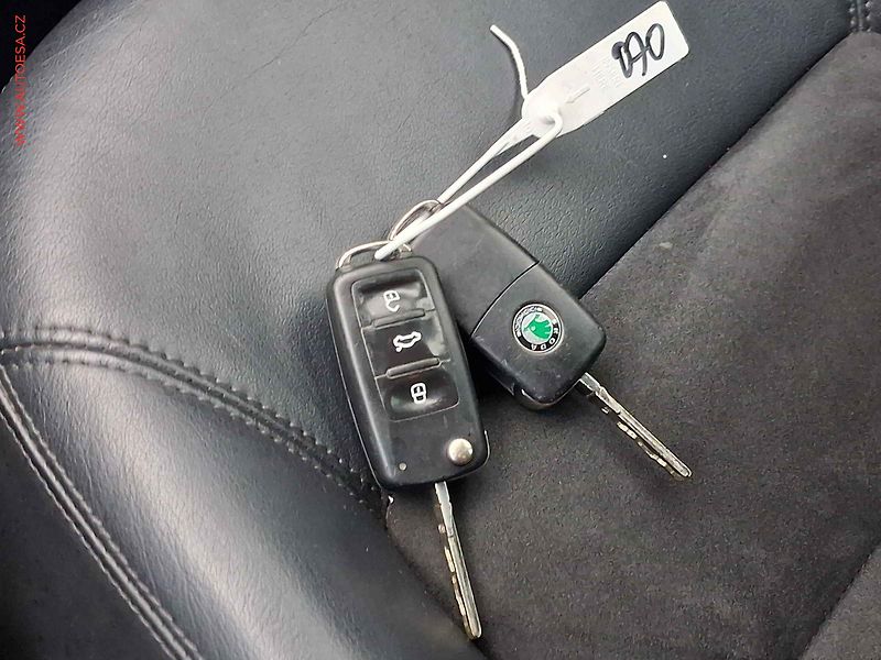 Škoda Octavia (2013) 2.0 TDi 4x4, Scout, DSG - fotka 19 z 19