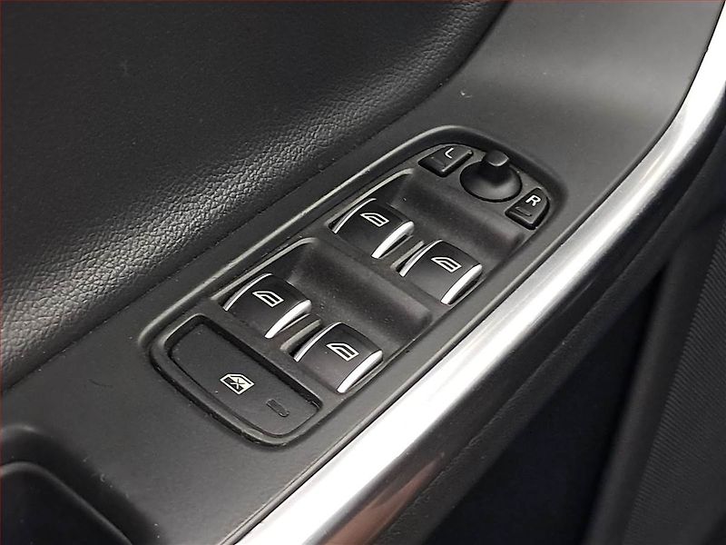 Volvo V60 (2017) D3 2.0, Navi, Tempomat - fotka 18 z 18