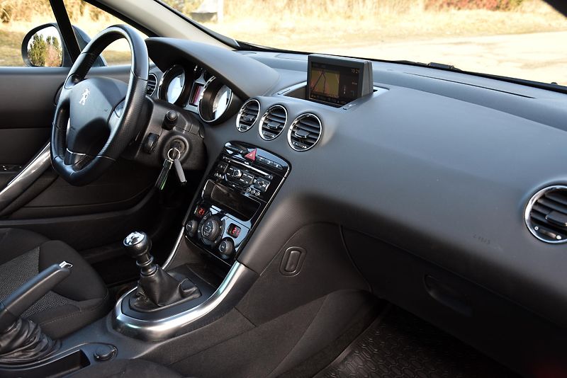 Peugeot 308 1.6 HDi 6st,NAV,KLIMA,TEMP,ALU - fotka 35 z 46
