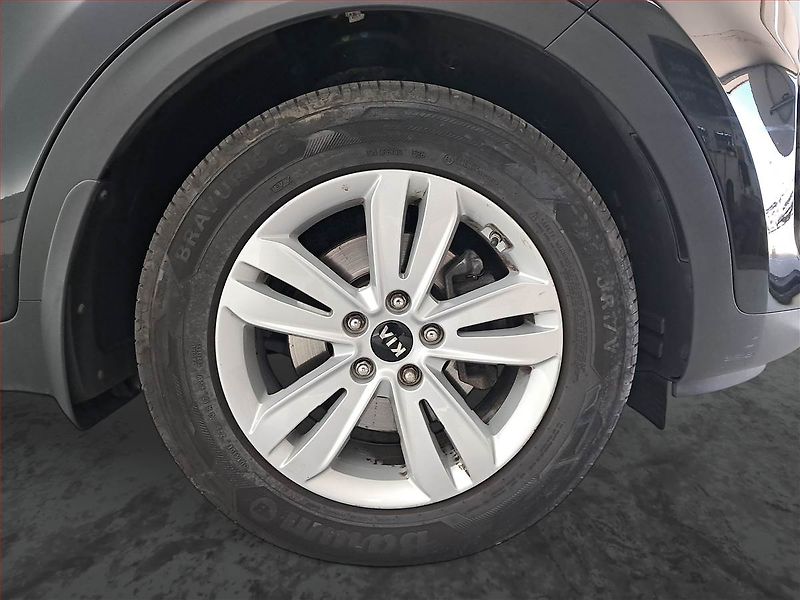 Kia Sportage (2018) 1.6 T-GDI, Serv.kniha, Navi - fotka 14 z 16